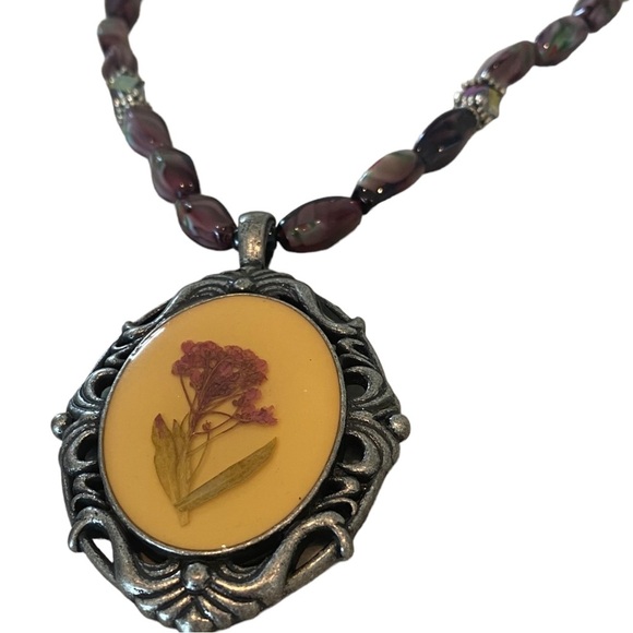 Handmade dried preserved flower inside resin pendant boho glass beads purple - Picture 2 of 9